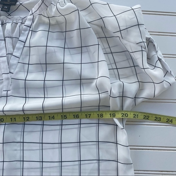 Worthington Petite white and black plaid blouse Size Petite Small - Picture 8 of 9